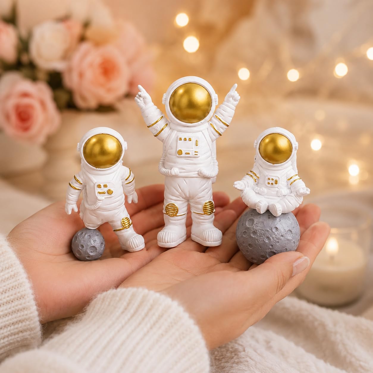Resin Astronaut Spaceman Statue Ornament Home Office Desktop Figurine Decors Set of 3 - Golden (Golden)