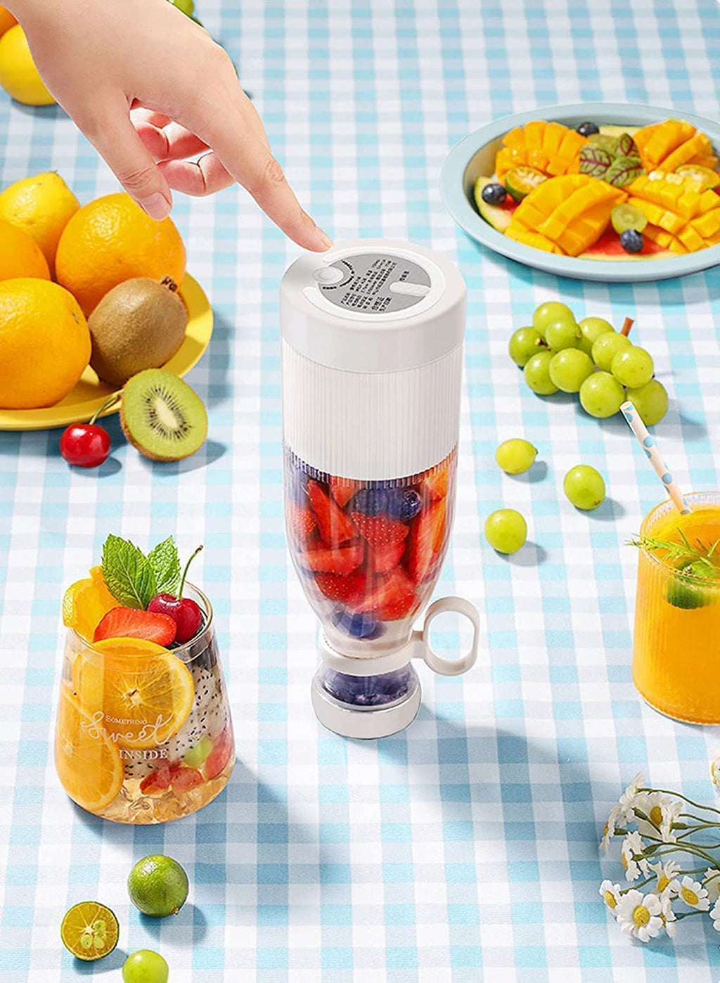 Travel Portable Mini Juice Blender – Compact USB Rechargeable Blender